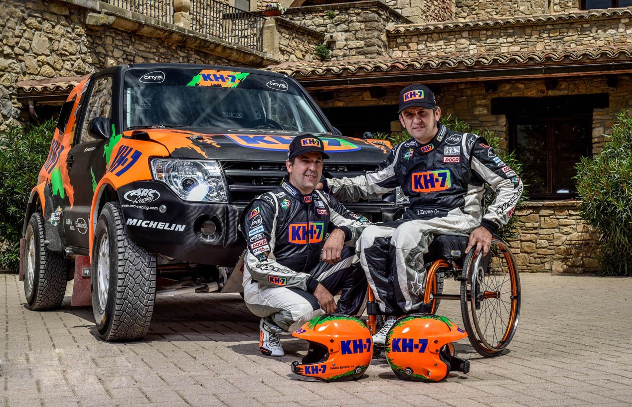 Isidre Esteve vuelve al Dakar 2017 con un Mitsubishi Montero