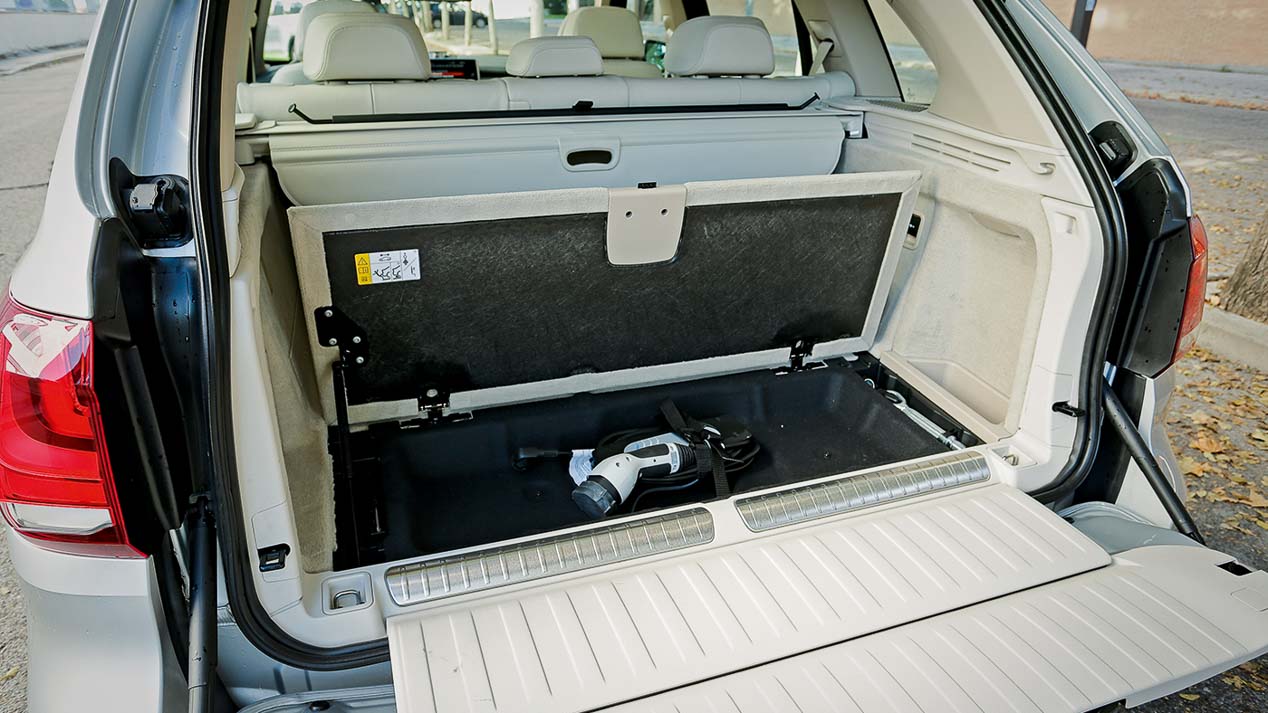 BMW X5 xDrive40e y Porsche Cayenne S E-Hybrid, híbridos enchufables