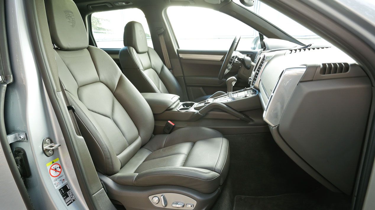 BMW X5 xDrive40e y Porsche Cayenne S E-Hybrid, híbridos enchufables