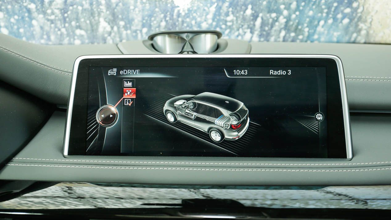 BMW X5 xDrive40e y Porsche Cayenne S E-Hybrid, híbridos enchufables