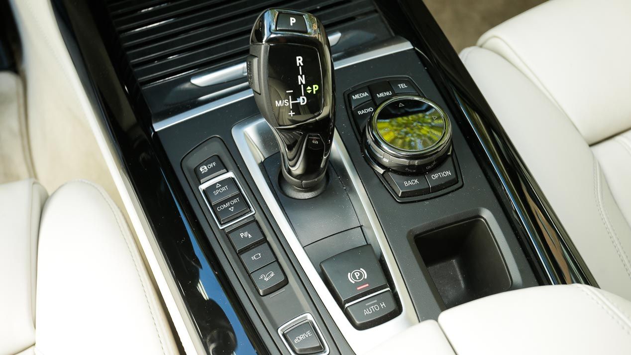BMW X5 xDrive40e y Porsche Cayenne S E-Hybrid, híbridos enchufables