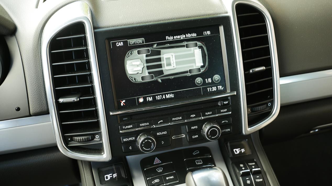 BMW X5 xDrive40e y Porsche Cayenne S E-Hybrid, híbridos enchufables