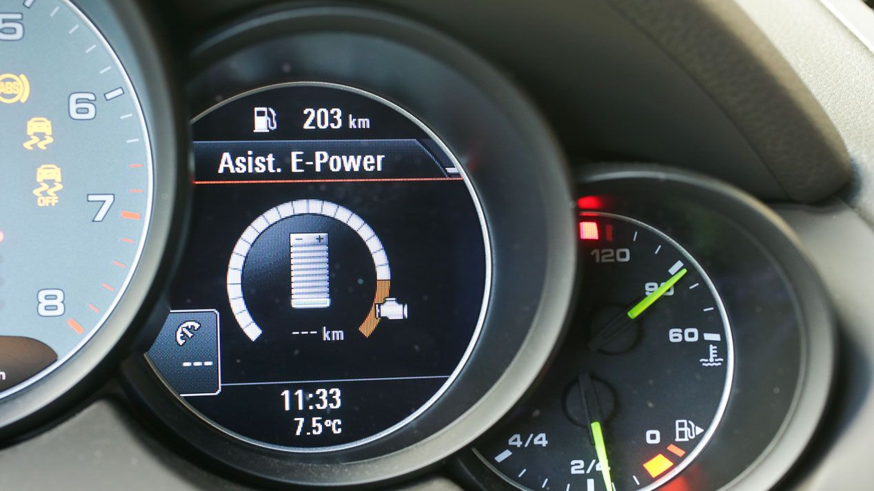 BMW X5 xDrive40e y Porsche Cayenne S E-Hybrid, híbridos enchufables