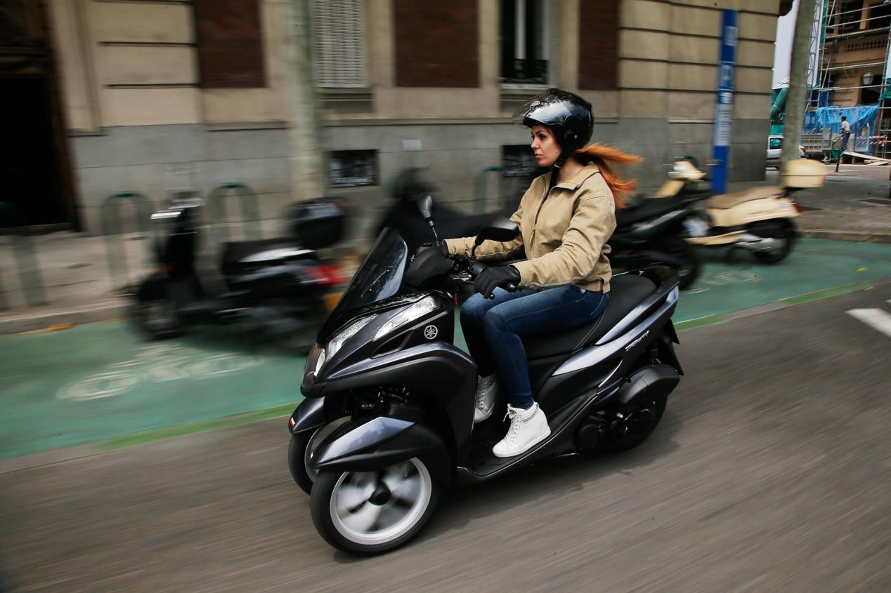 Sortea el atasco con tu carné de coche: nuevas Yamaha N-Max y Tricity