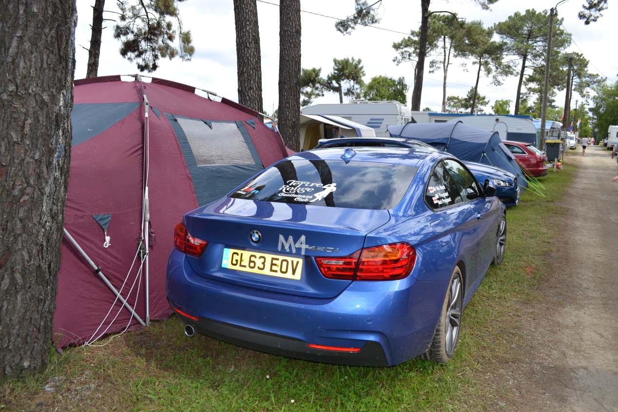 24 Horas de Le Mans: viajar en un coche deportivo y dormir en una tienda de campaña