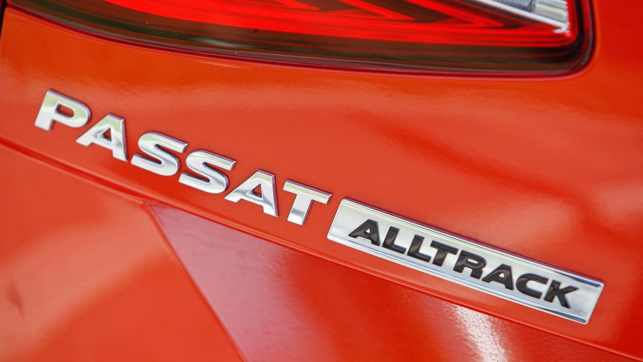 Subaru Outback 2.0 TD Lineartronic vs VW Passat Alltrack 2.0 TDI/190 DSG