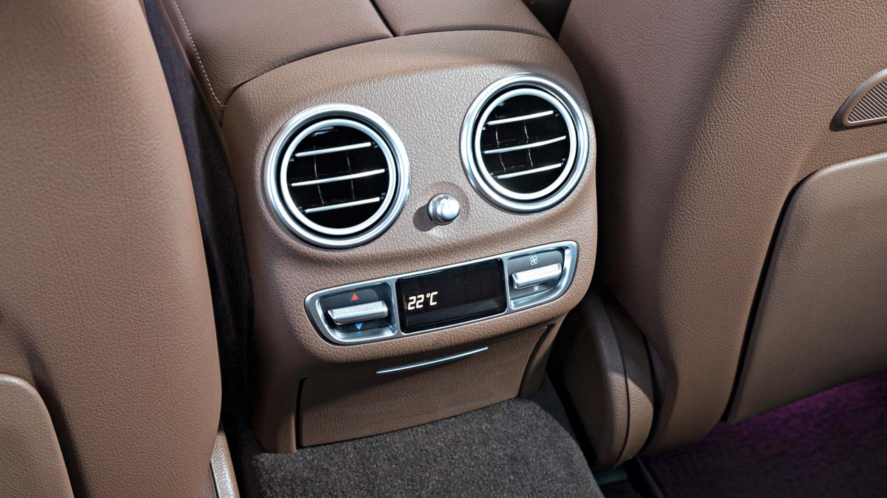 Mercedes E 220 d, punto de referencia entre sus rivales