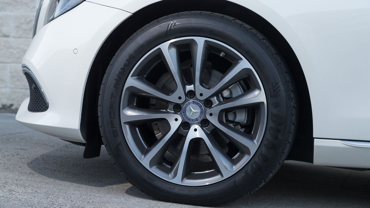 Mercedes E 220 d, punto de referencia entre sus rivales