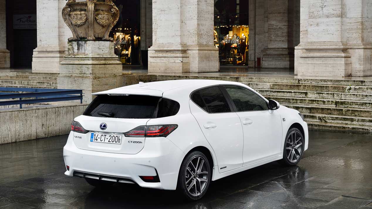 Así es el Lexus CT 200h, un compacto híbrido único