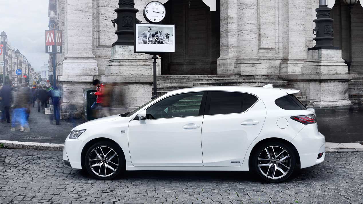 Así es el Lexus CT 200h, un compacto híbrido único
