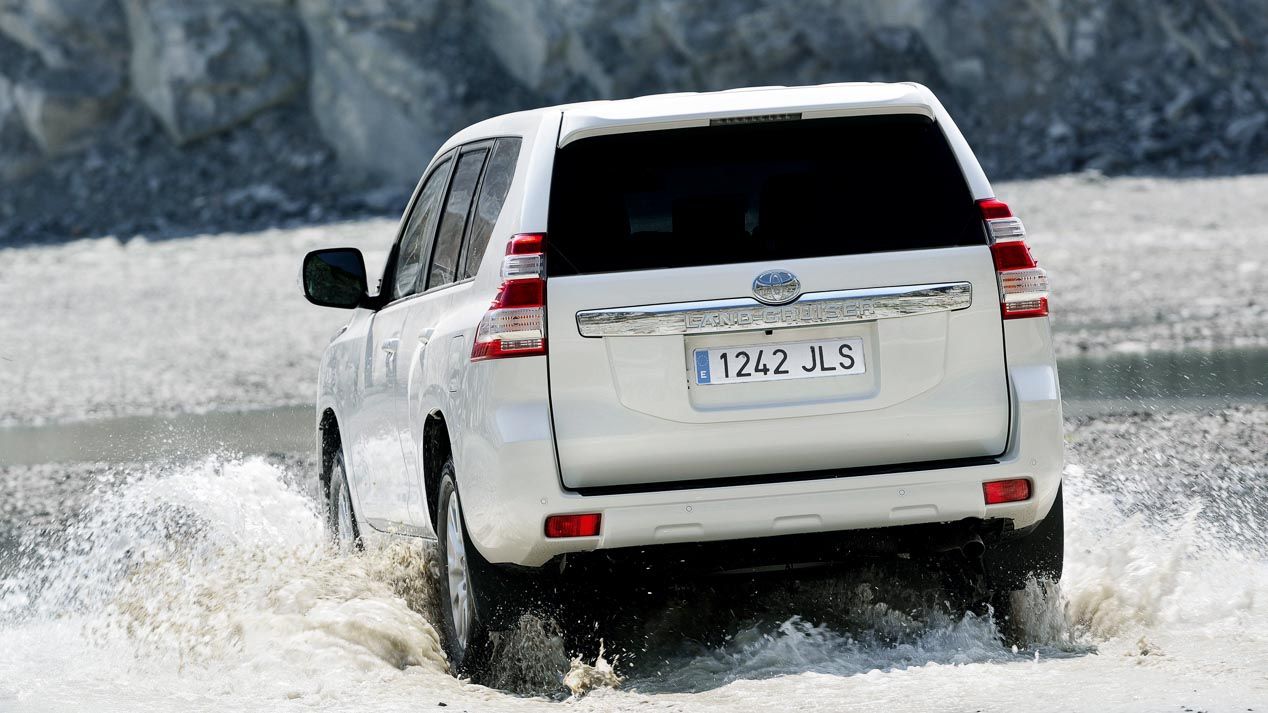Probamos el Toyota Land Cruiser 180D automático: un tipo muy duro