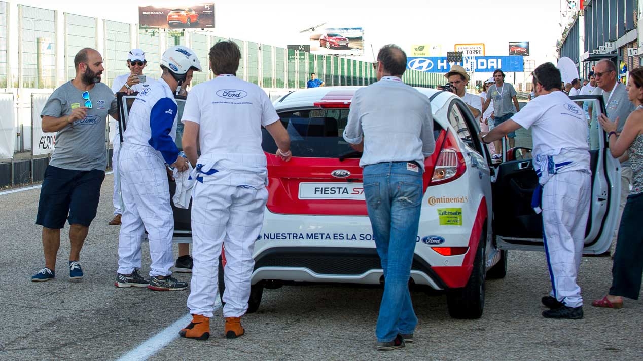 Quinto puesto de Autopista.es en las 24 Horas Ford 2016