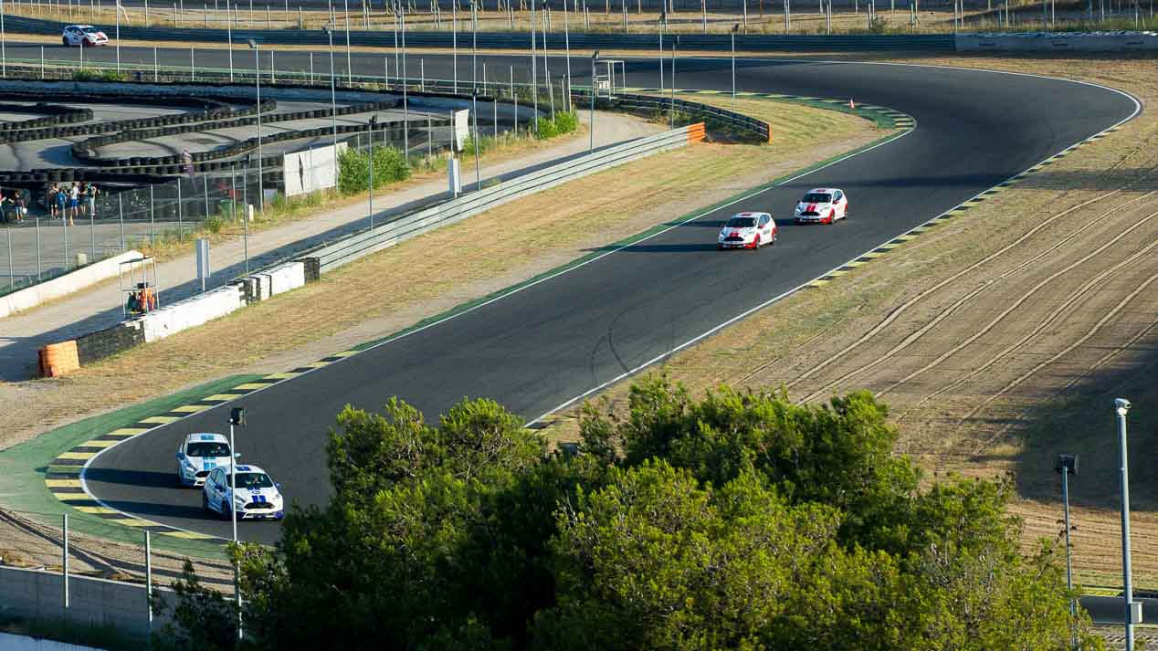 Quinto puesto de Autopista.es en las 24 Horas Ford 2016
