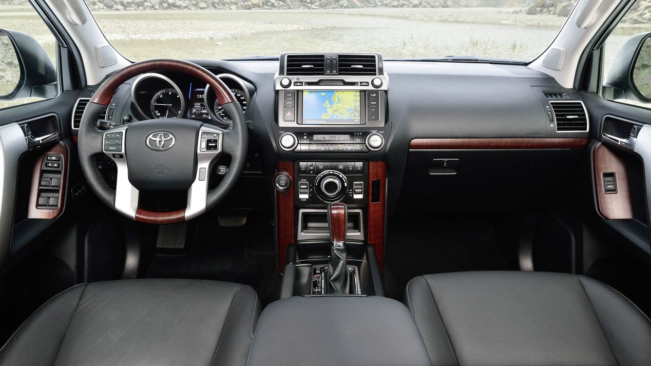 Probamos el Toyota Land Cruiser 180D automático: un tipo muy duro