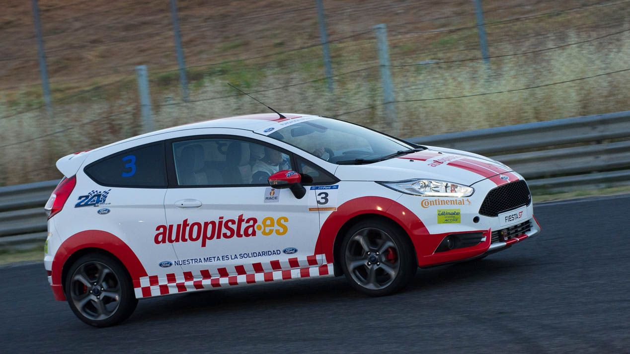 Quinto puesto de Autopista.es en las 24 Horas Ford 2016