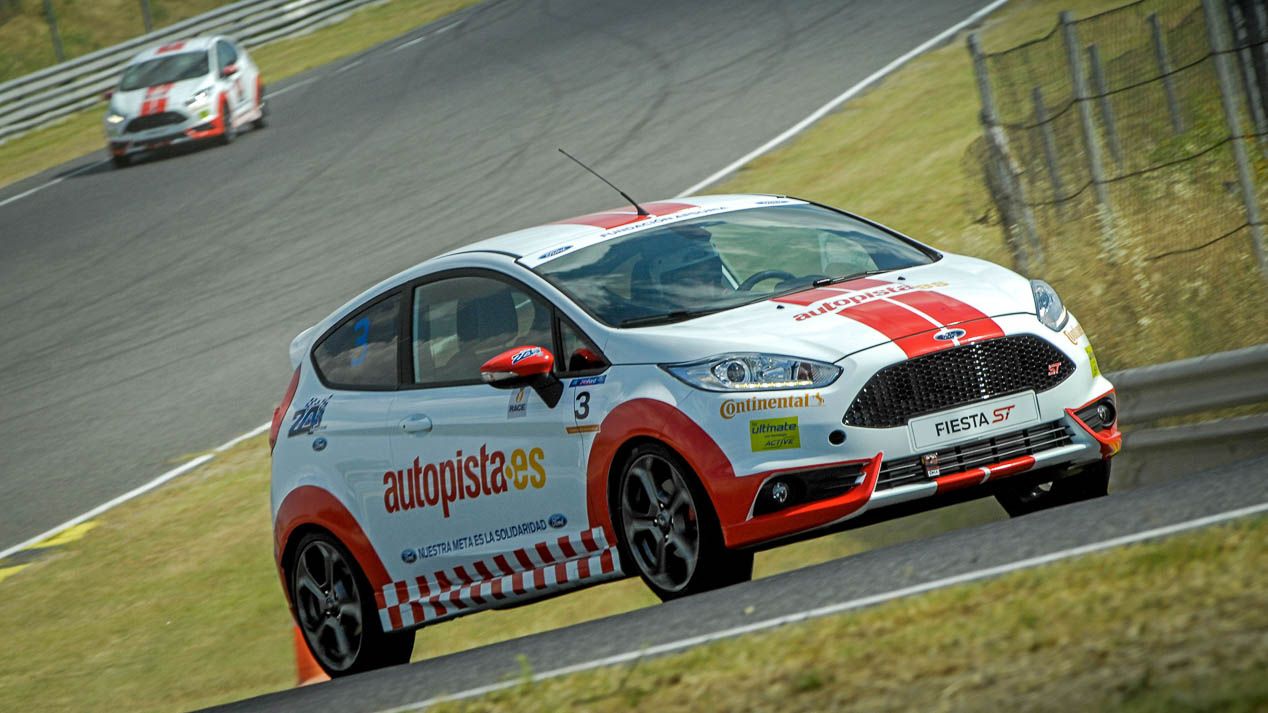 Quinto puesto de Autopista.es en las 24 Horas Ford 2016