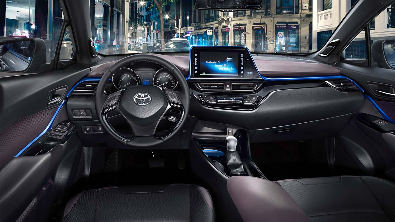 Toyota C-HR, así es por dentro