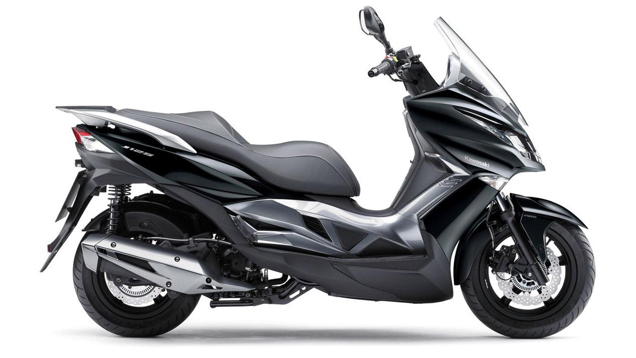Nueva Kawasaki J125: sortea el atasco