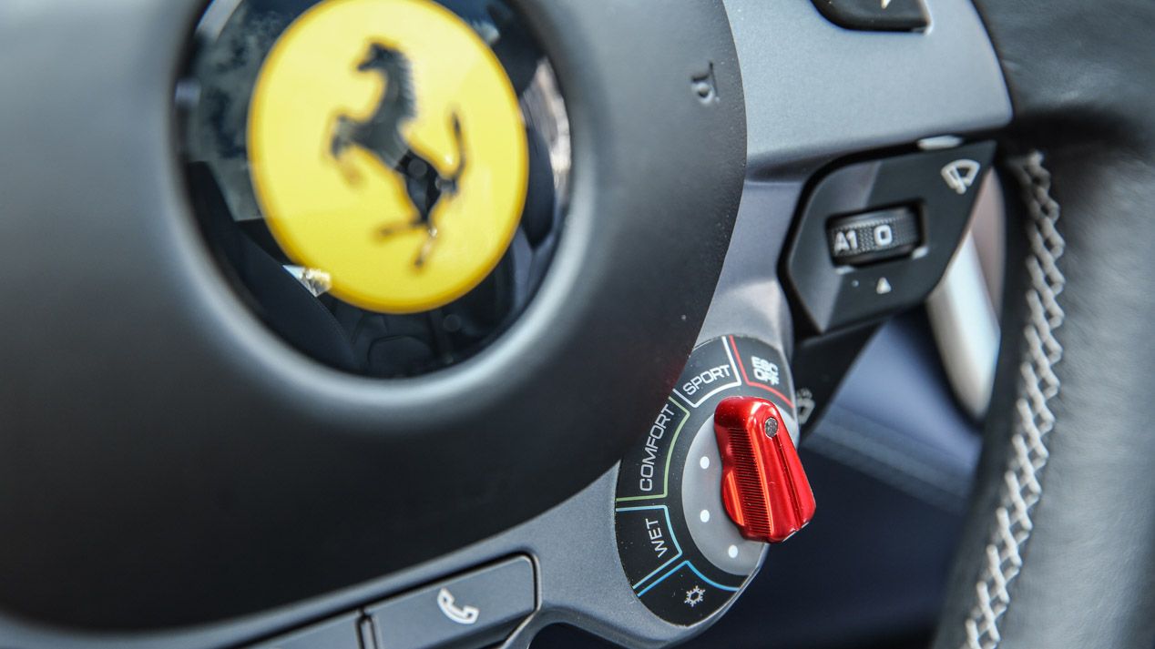 Nos subimos al nuevo Ferrari GTC4 Lusso: ¡brutal!