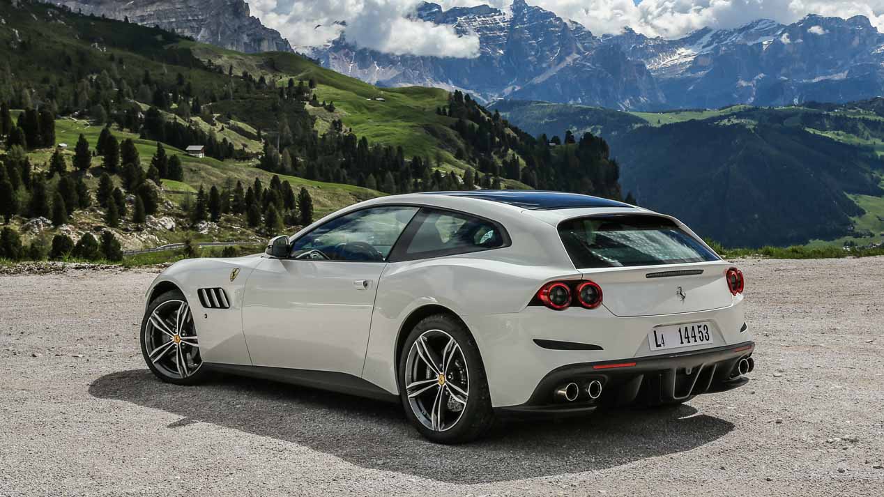 Nos subimos al nuevo Ferrari GTC4 Lusso: ¡brutal!