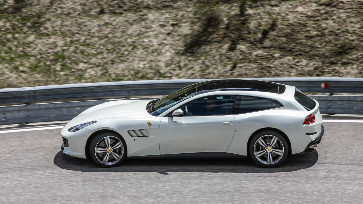 Nos subimos al nuevo Ferrari GTC4 Lusso: ¡brutal!