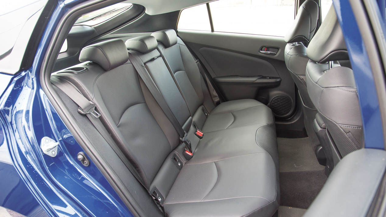 Comparativa: Toyota Prius vs Volkswagen Passat 1.6 TDI BlueMotion