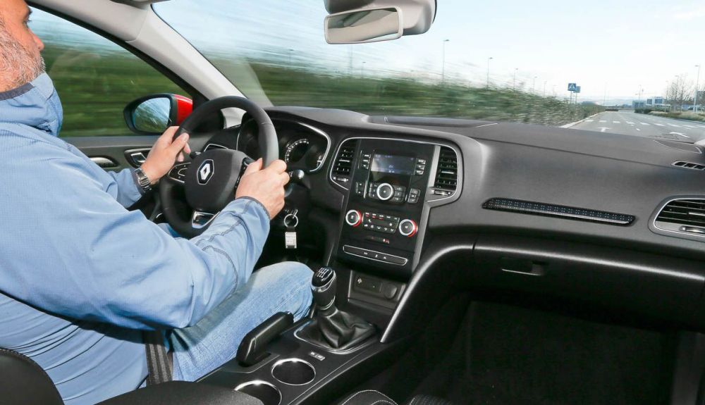 Renault Mégane TCE 100: probamos el más barato de la gama