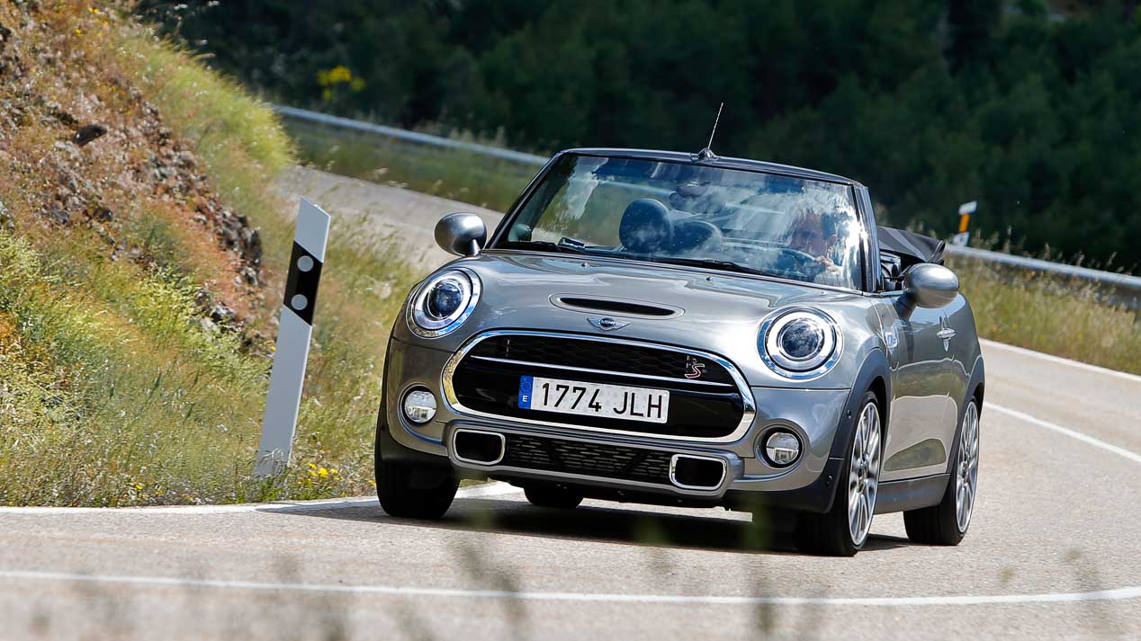 Mazda MX-5 & Mini Cabrio Cooper S: deportivos de verano