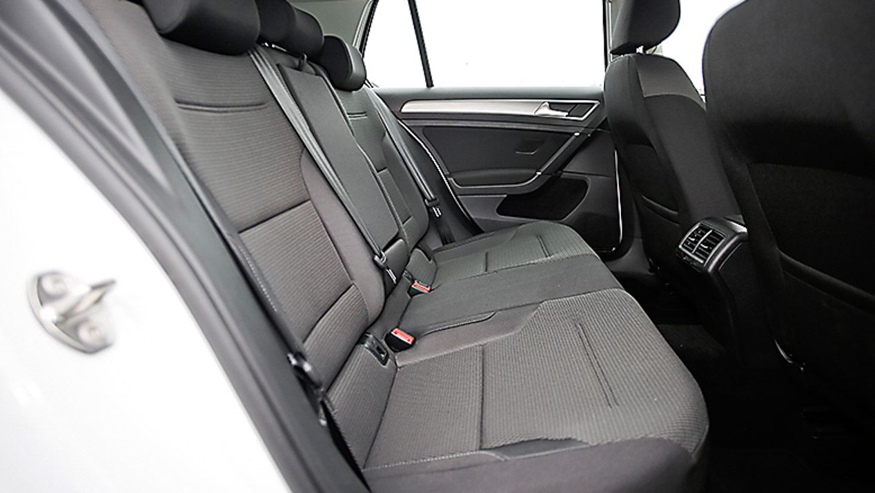 Guía de compra: VW Golf vs Seat León, ¿cuál es mejor?