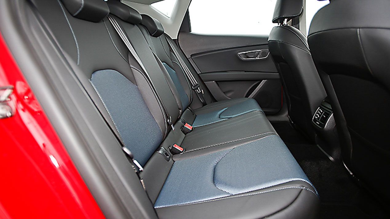 Guía de compra: VW Golf vs Seat León, ¿cuál es mejor?