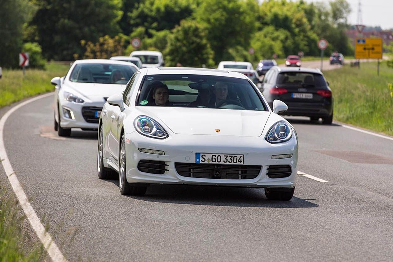 Porsche, con sistema de propulsión híbrido llegado de la competición