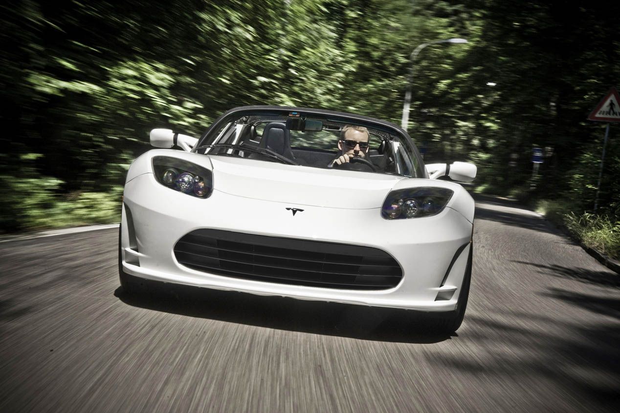 Tesla Roadster, mayor autonomía para el descapotable eléctrico