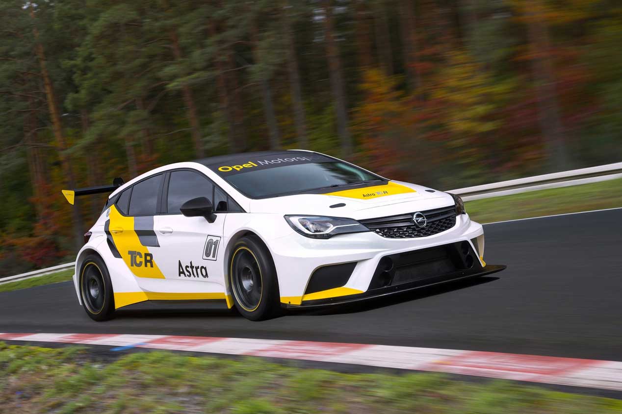 Opel Astra TCR: al volante del Astra más bestia