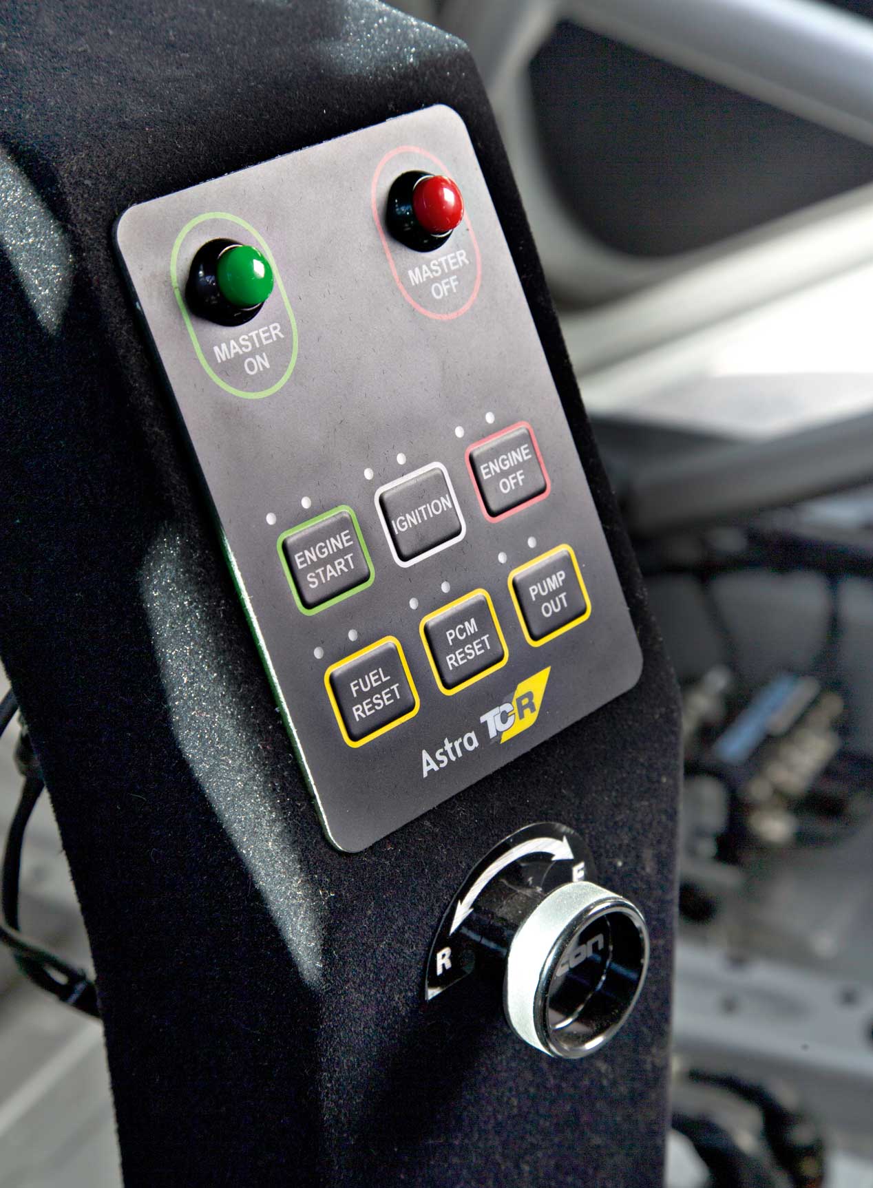 Opel Astra TCR: al volante del Astra más bestia