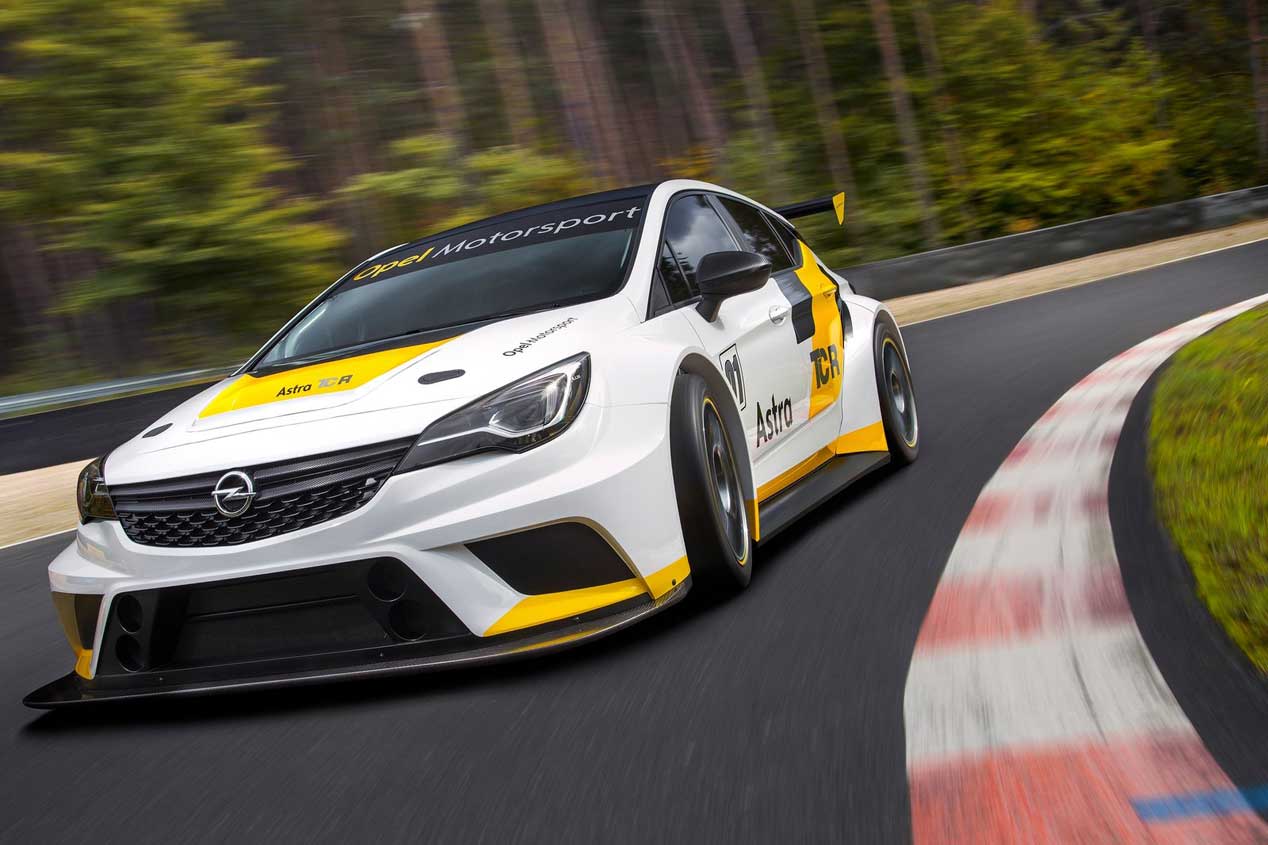 Opel Astra TCR: al volante del Astra más bestia