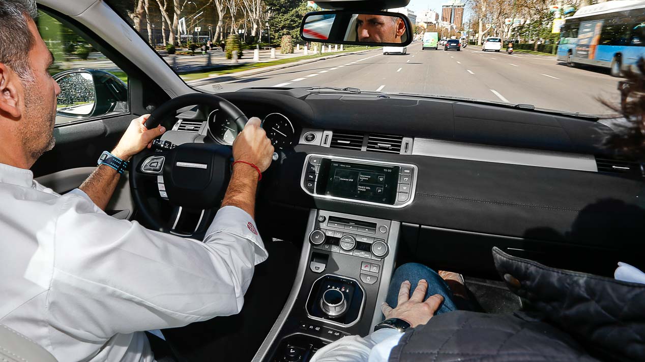 Probadores con estrella, Paco Roncero prueba un Land Rover Evoque