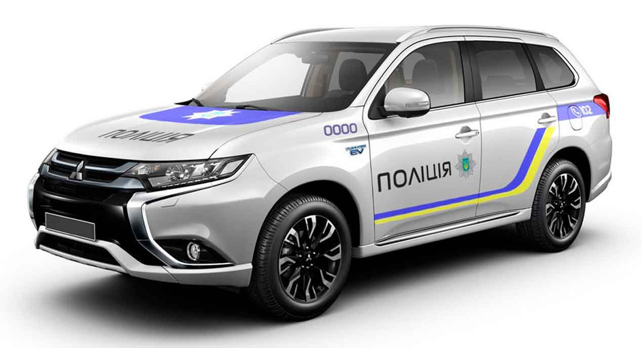 La policía ucraniana comenzará a patrullar en el Mitsubishi Outlander PHEV