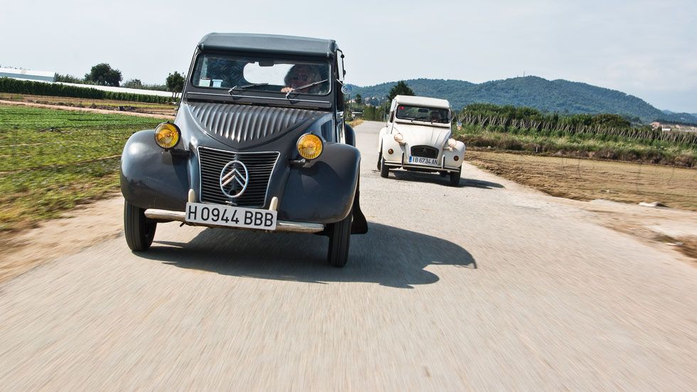 Citroën 2CV: las fotos de un coche clásico eterno