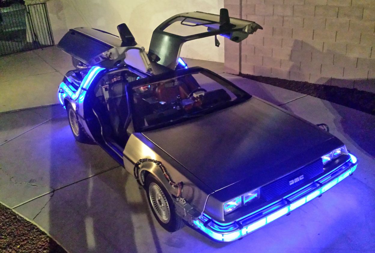 Ya a la venta en Ebay la réplica exacta del DeLorean de Regreso al Futuro