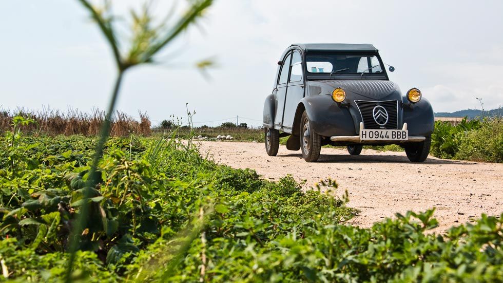 Citroën 2CV: las fotos de un coche clásico eterno