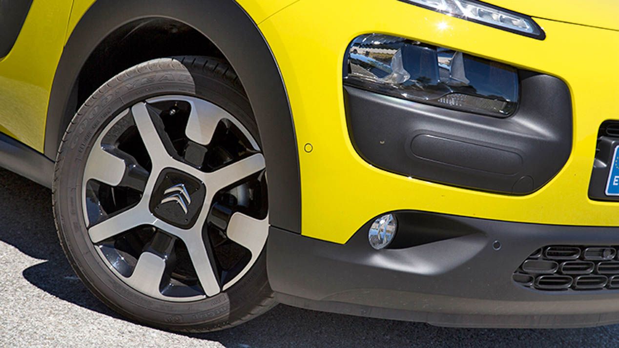 Comparativa SUV: Citroën C4 Cactus, Renault Captur y Peugeot 2008