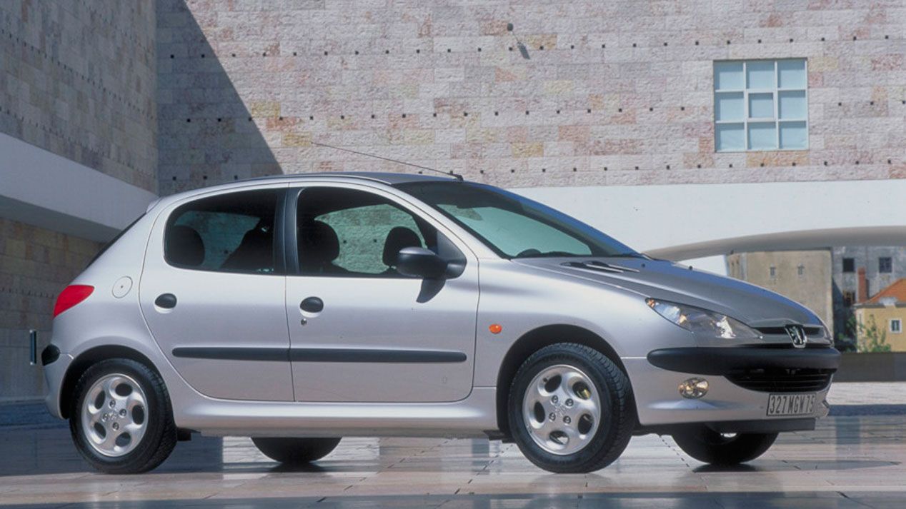 Los 8 coches, por segmentos, con más averías según las ITV