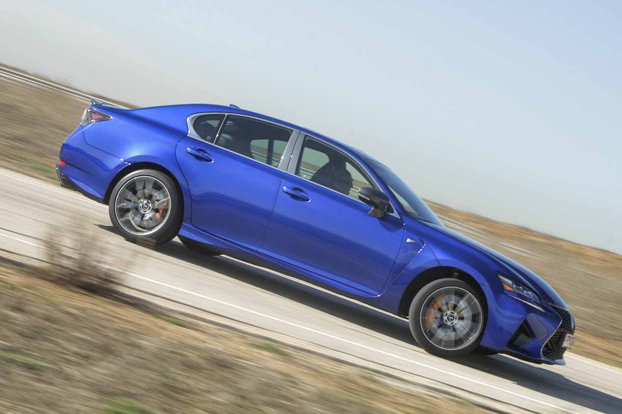 BMW M5 y Lexus GS F, a prueba