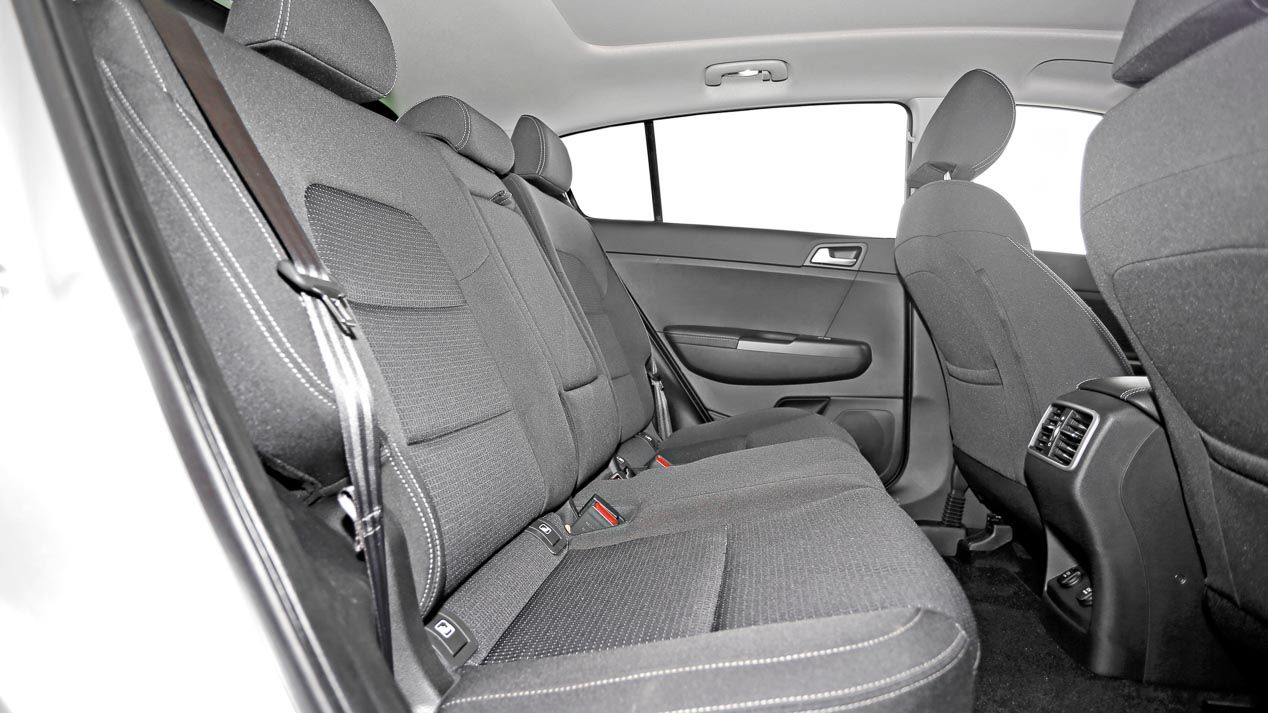 Comparativa: Hyundai Tucson 1.7 CRDi, Kia Sportage 1.7 CRDi y Nissan Qashqai 1.5 dCi