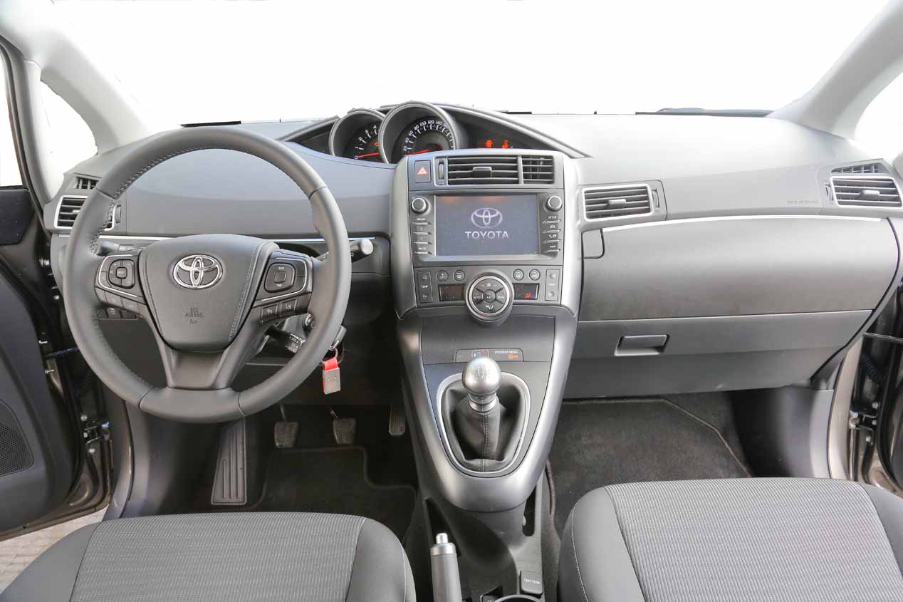 BMW 216d Gran Tourer y Toyota Verso 115D, en busca del mejor familiar