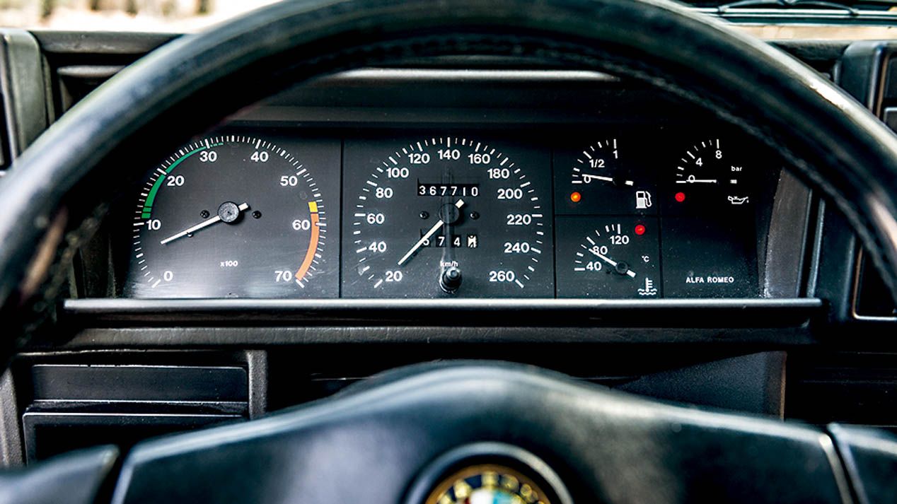 Alfa Romeo 75 V6 QV, un clásico inolvidable