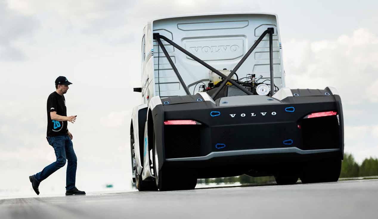 Volvo The Iron Knight: fotos del camíón más veloz del mundo