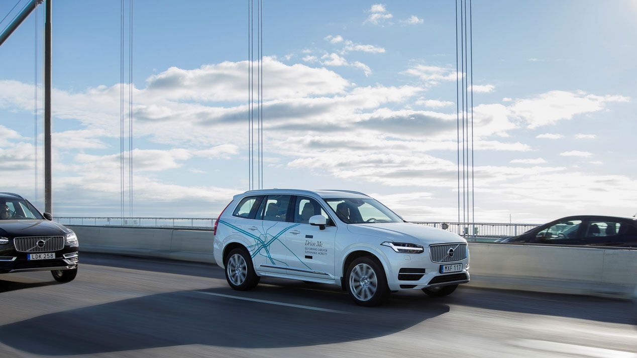 Volvo y Uber se alían para desarrollar coches de conducción autónoma