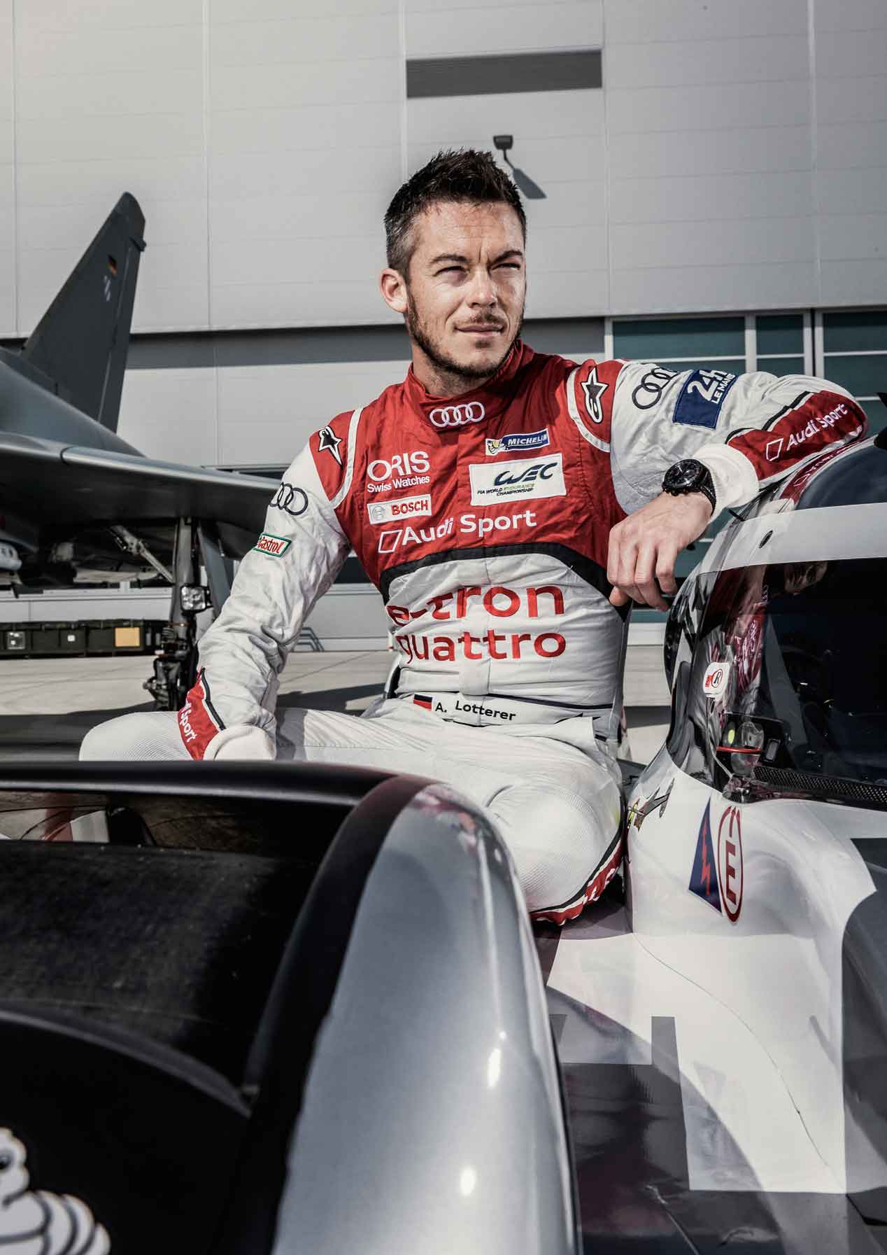 Un jet de combate, cara a cara con un Audi R18 e-tron quattro