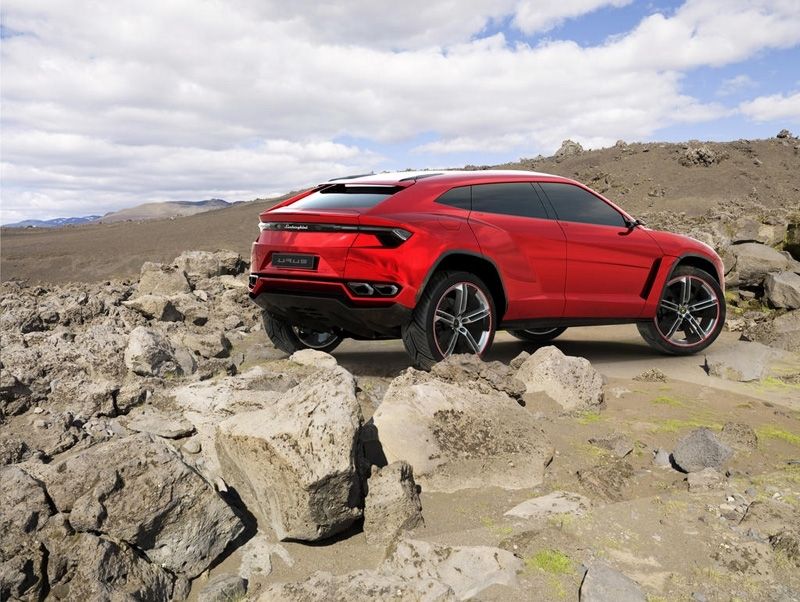 Lamborghini Uros, el toro en formato SUV, a la venta en 2018